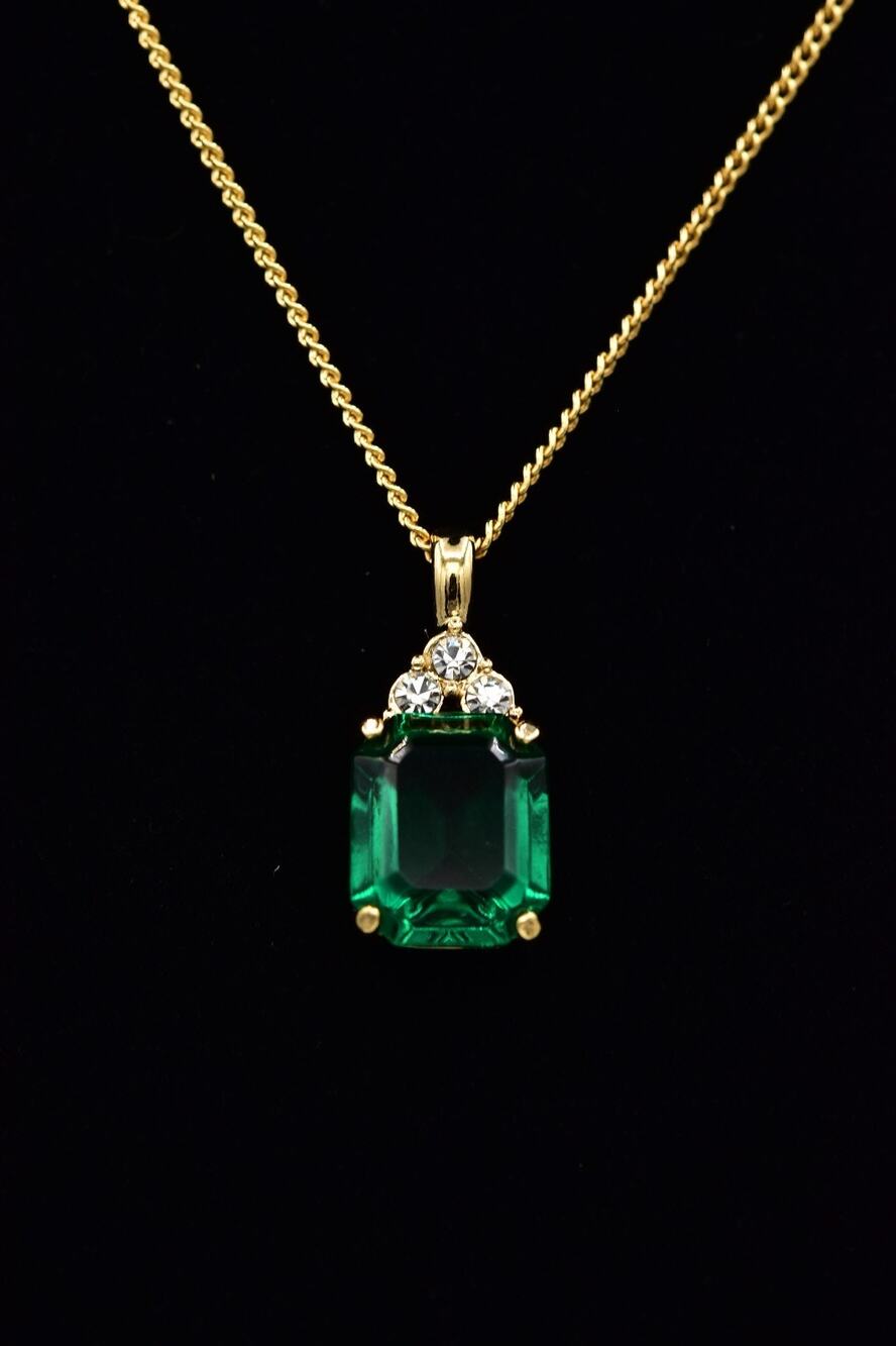 Vintage NOS Green Baguette Rhinestone Bezel Gold Pendant Necklace 1980s NS3